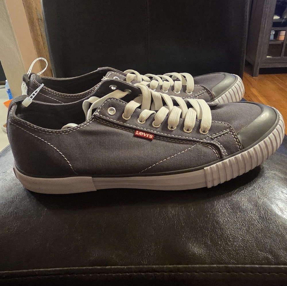 Levi's Black and White Men's Sneakers